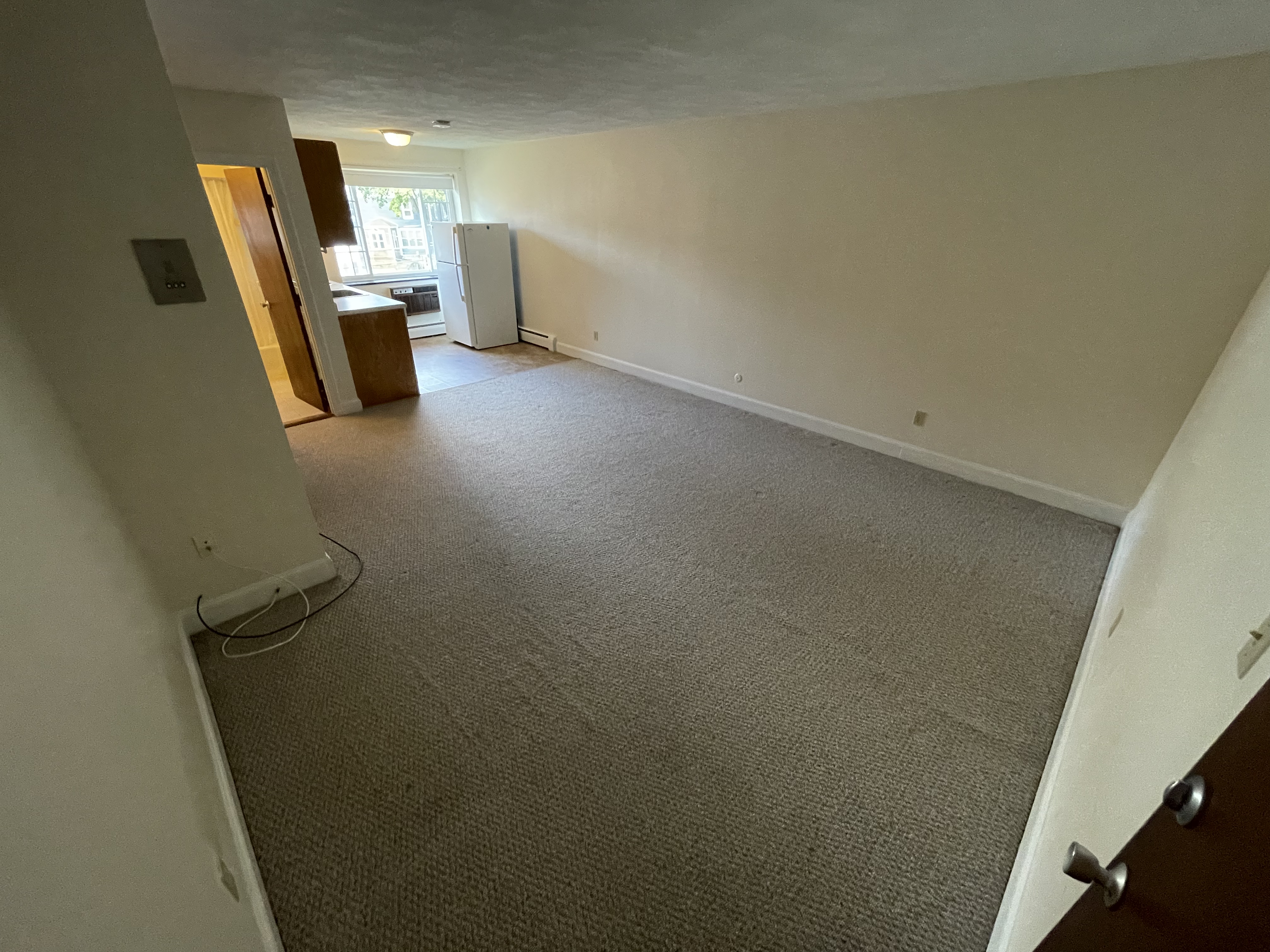 4 Brattle Dr, Arlington