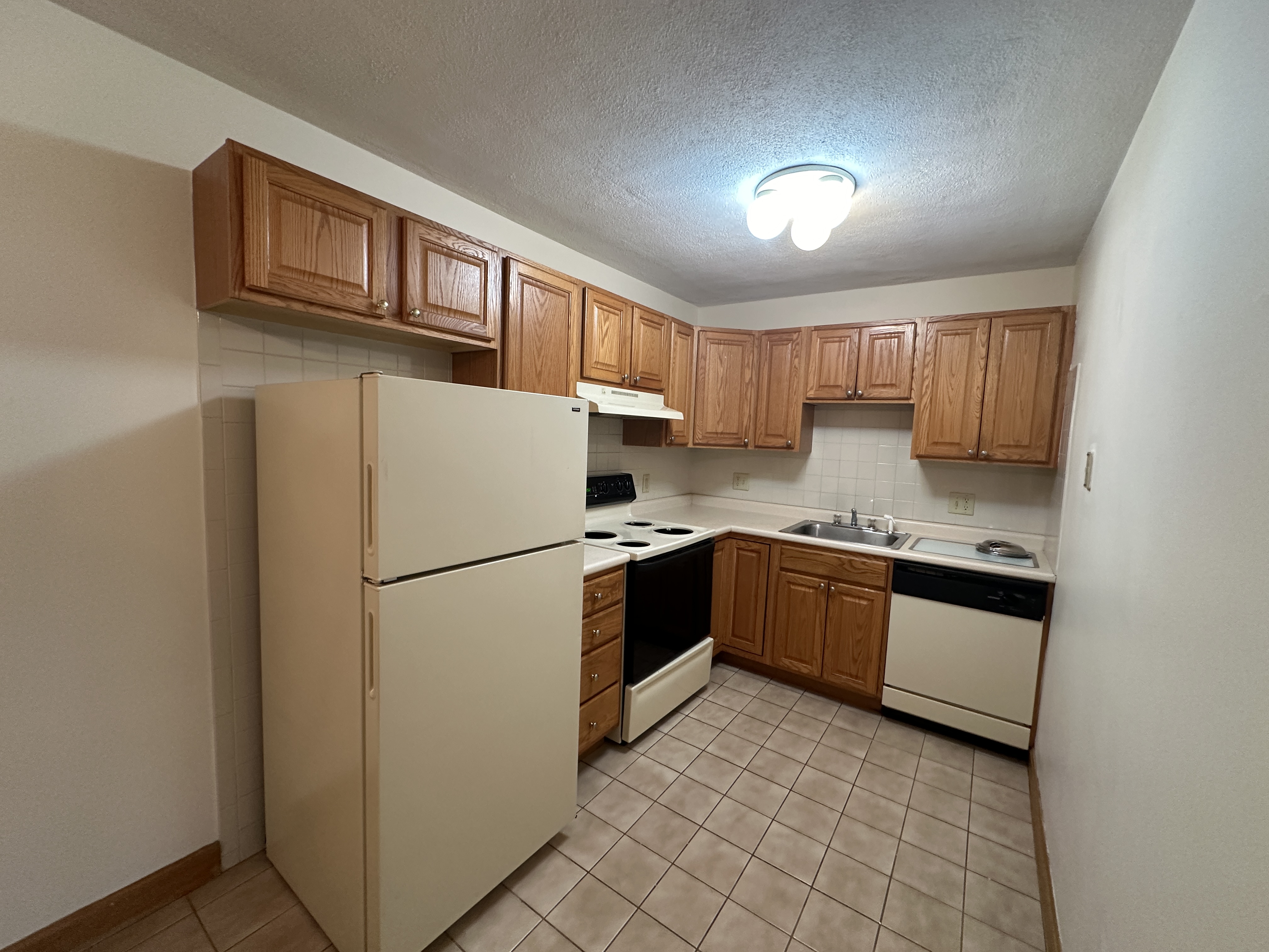 280 Grove St, Auburndale