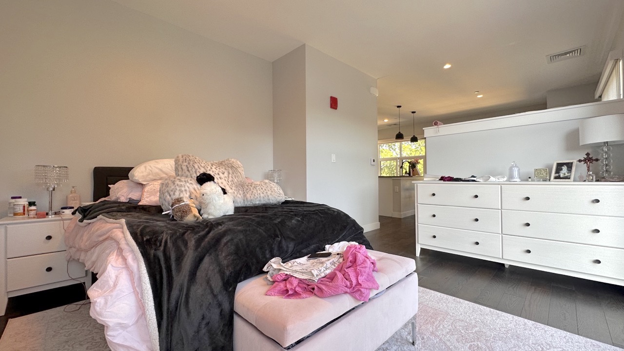 54 Auburn St, Coolidge Corner