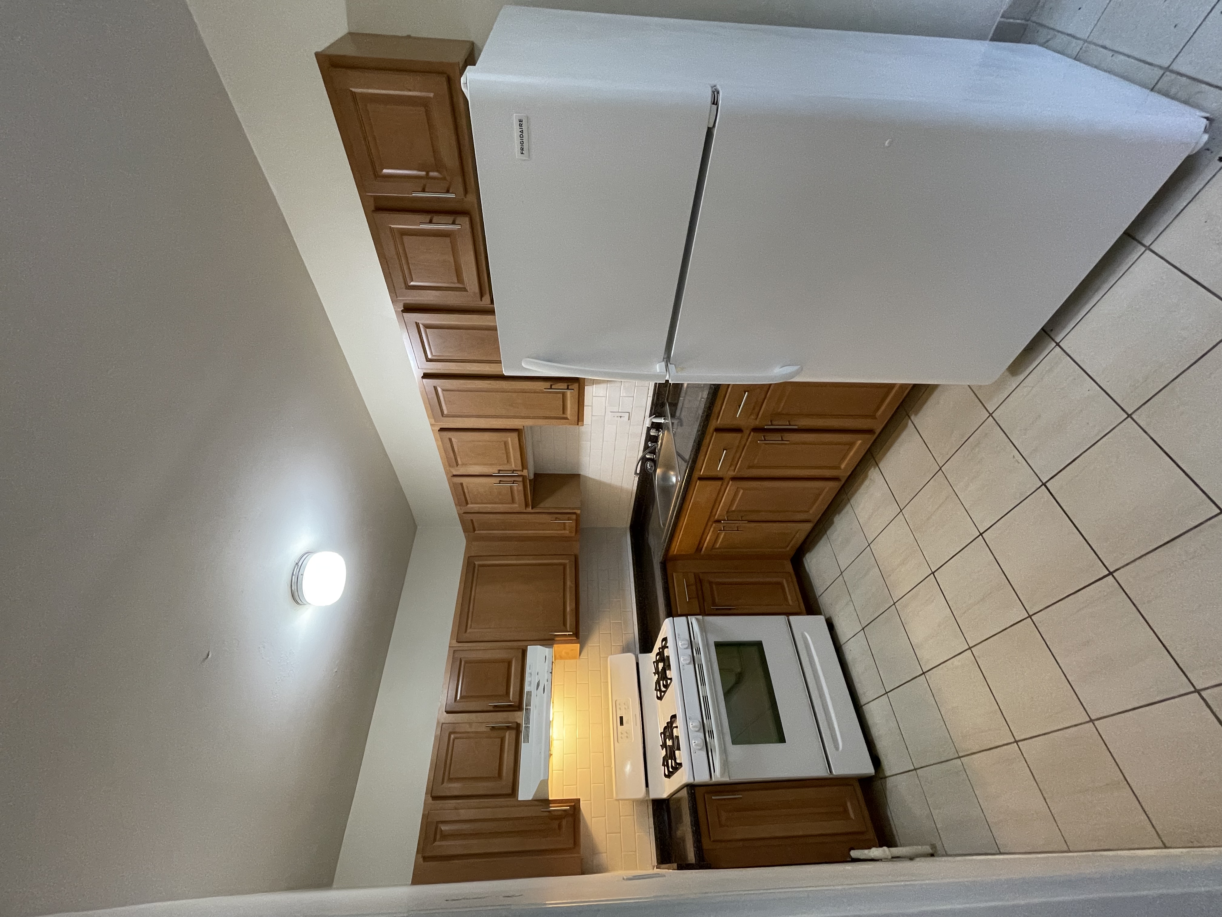 131 Washington St, Brighton