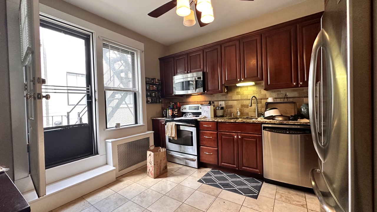 124 Babcock St, Coolidge Corner