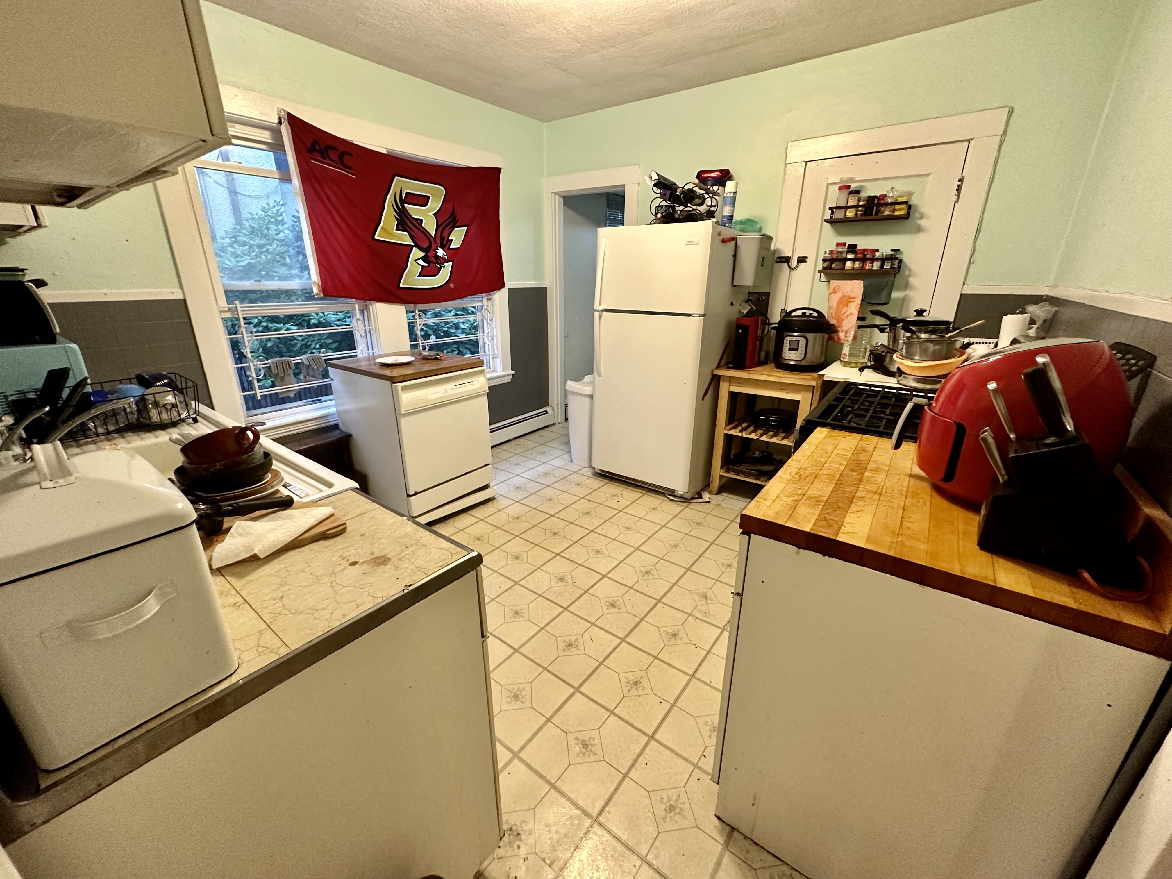 6 Boulevard Ter, Allston