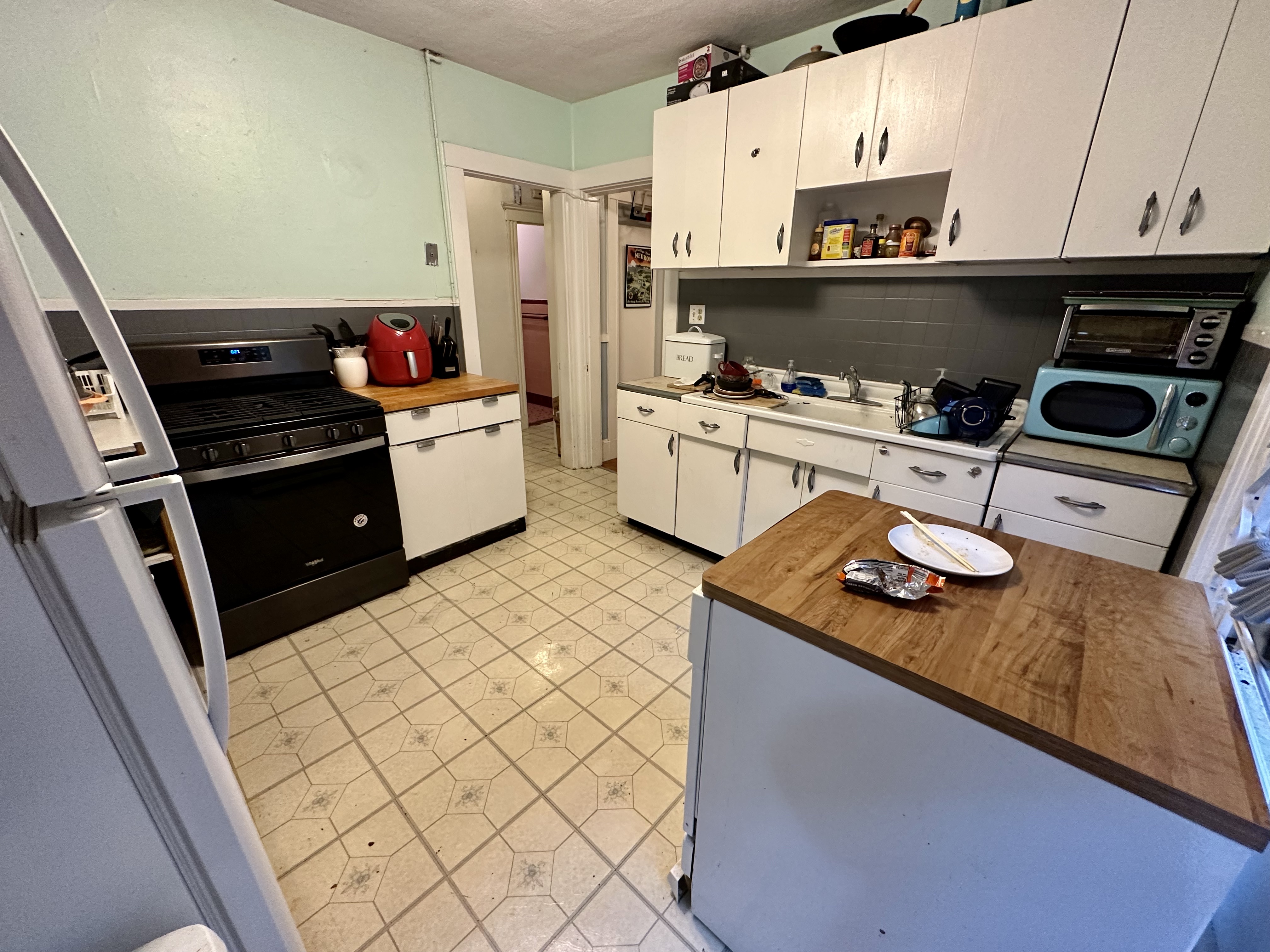 6 Boulevard Ter, Allston