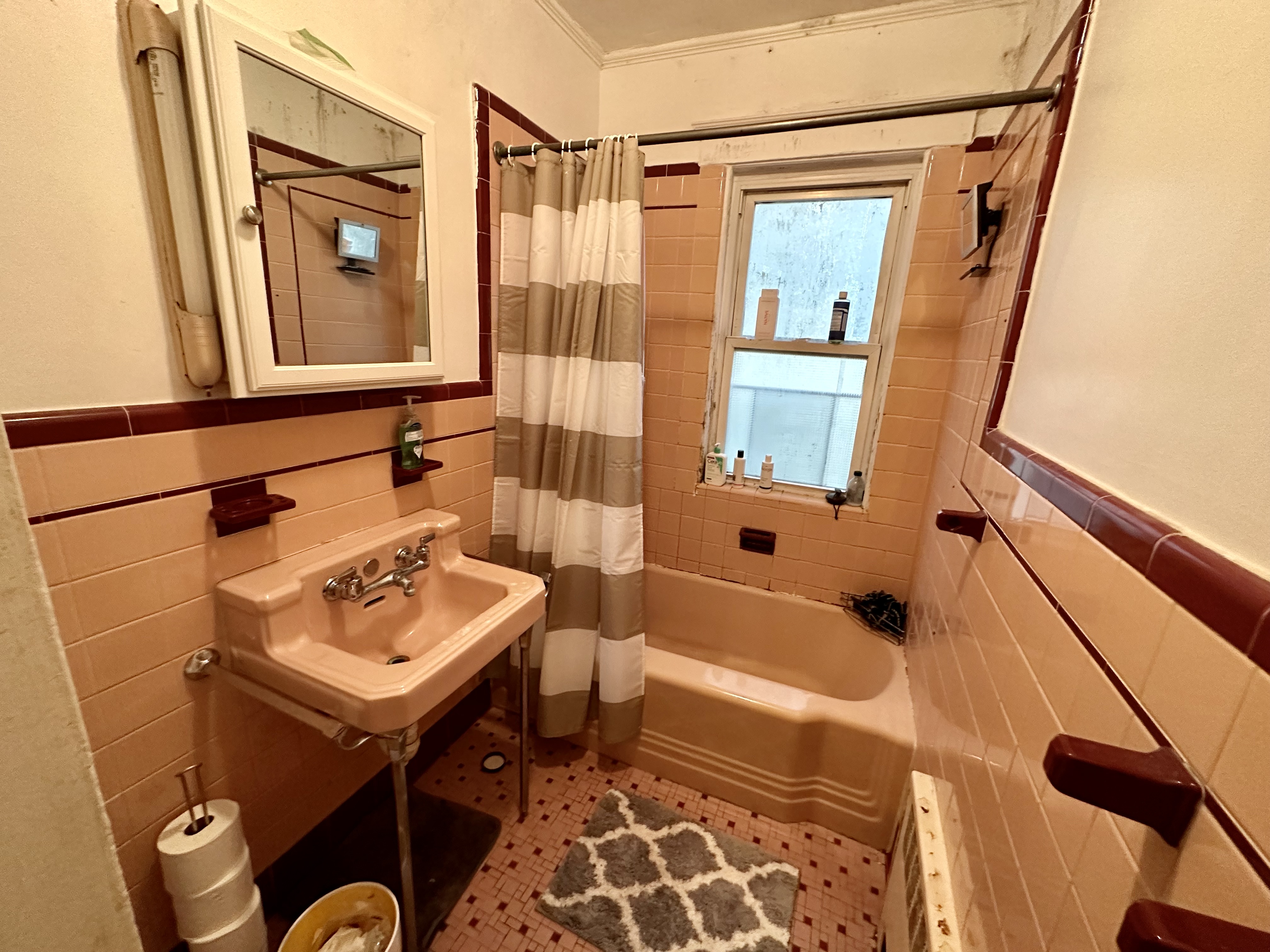 6 Boulevard Ter, Allston