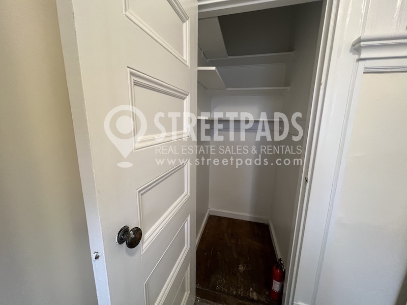 2 Ware St, Mid-Cambridge