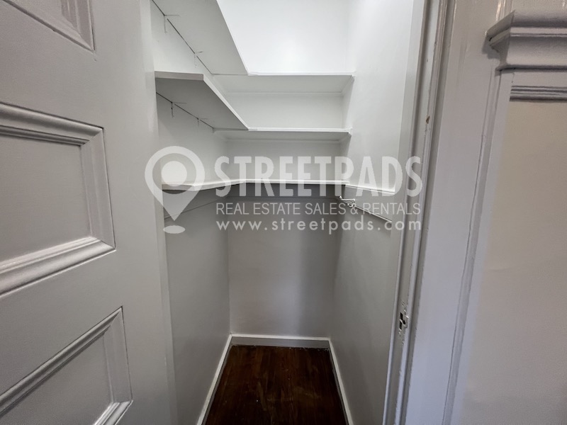 2 Ware St, Mid-Cambridge