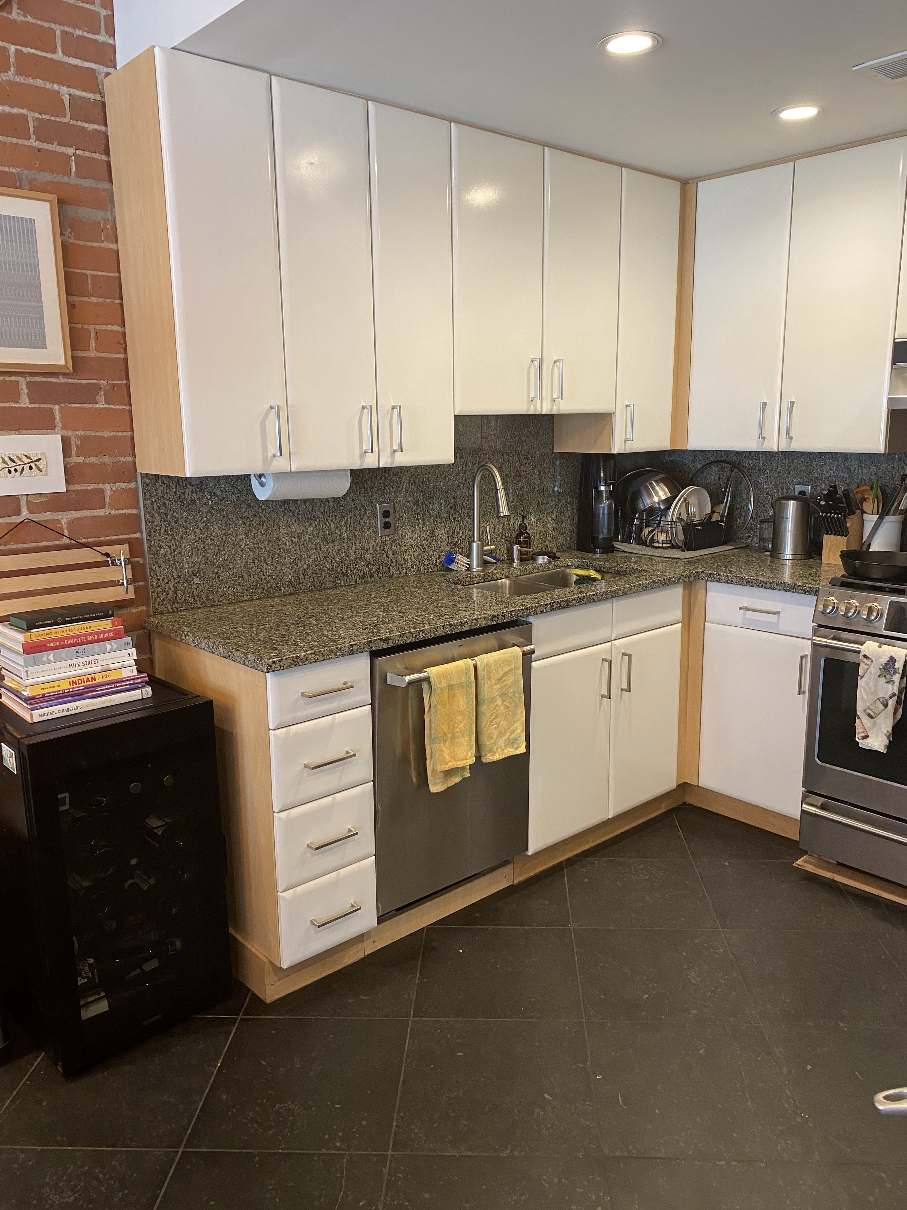 9 W Broadway, South Boston