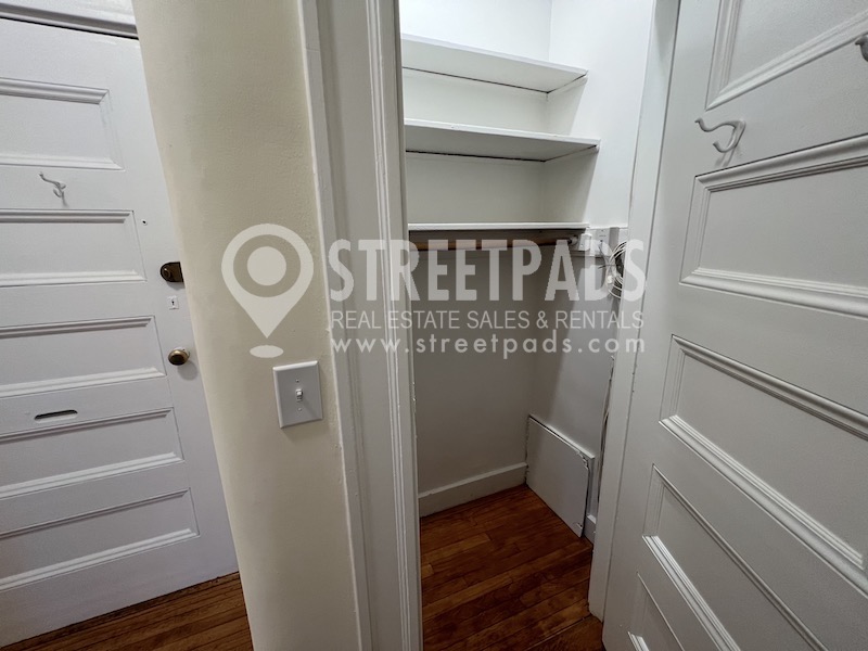 2 Ware St, Mid-Cambridge