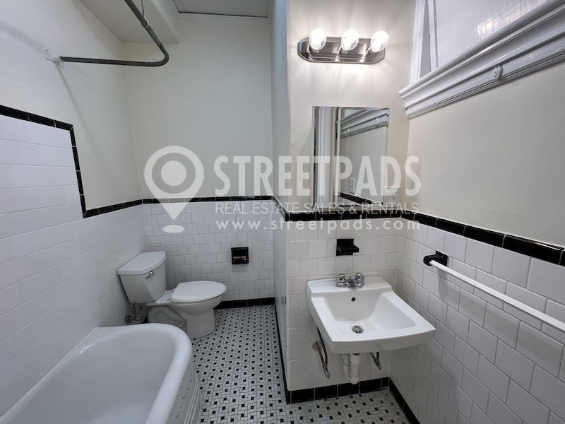 2 Ware St, Mid-Cambridge