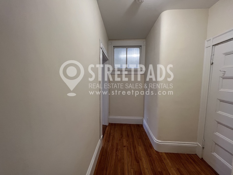 2 Ware St, Mid-Cambridge