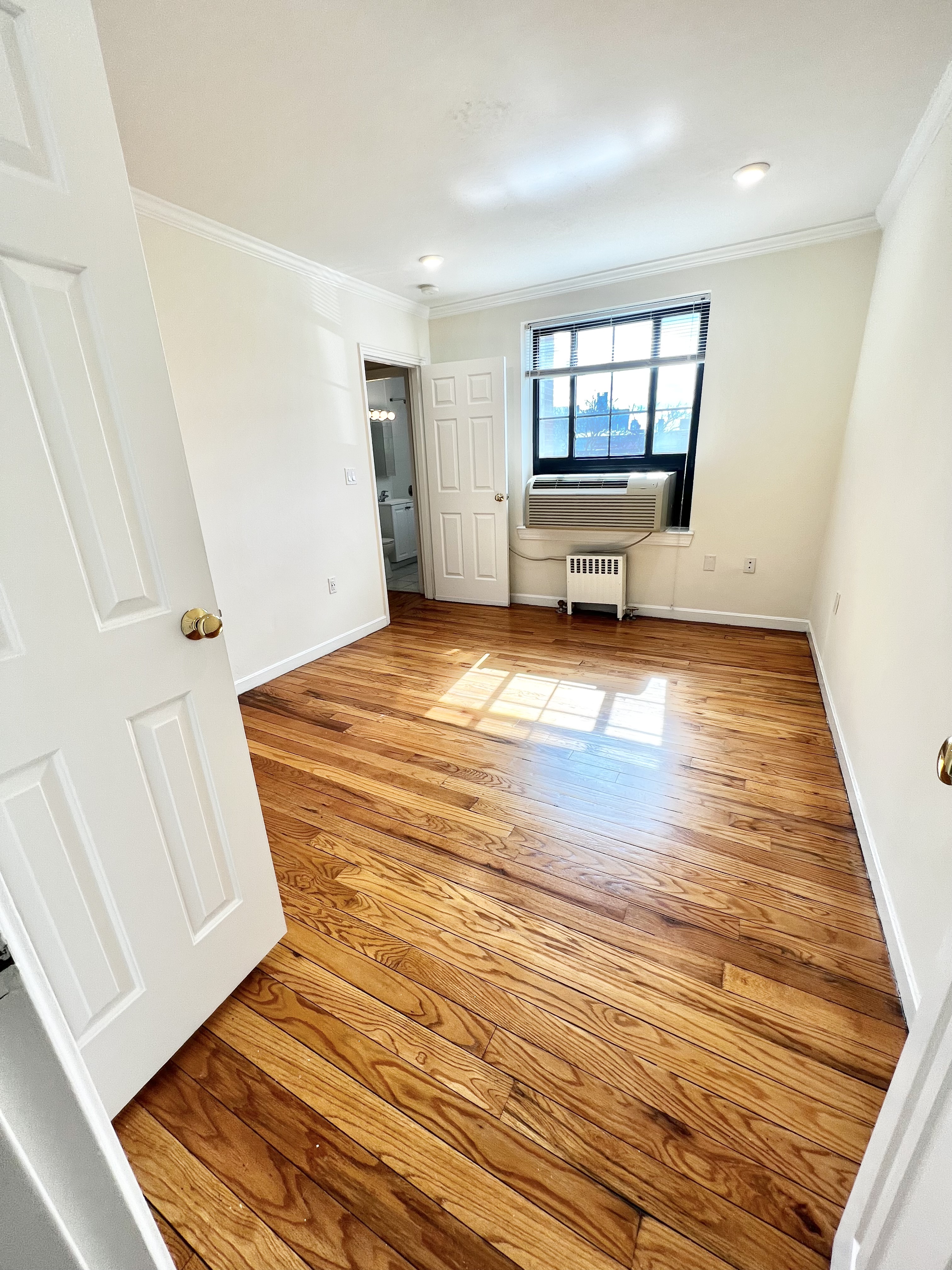 56 Brattle St, Harvard Square