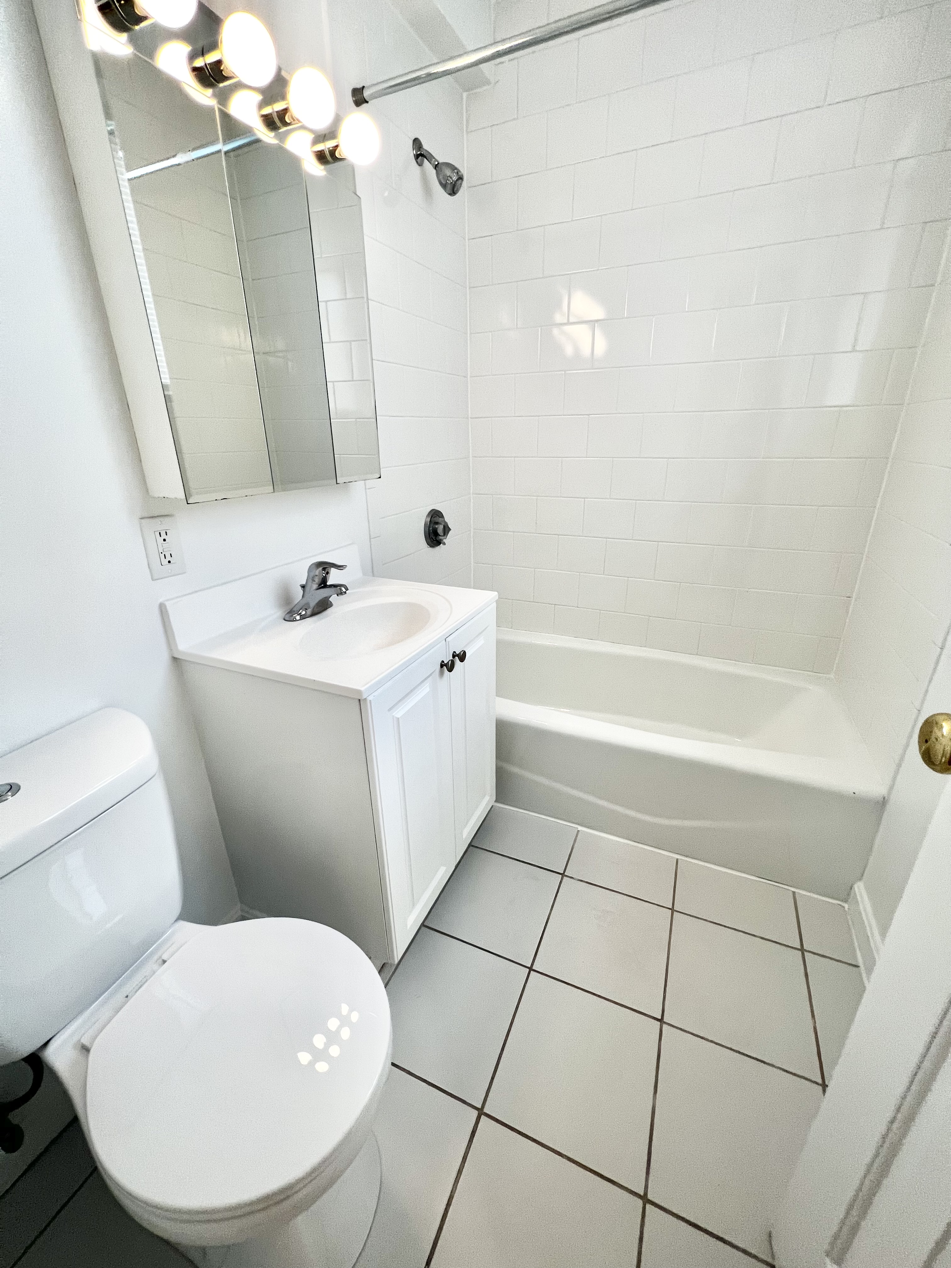 56 Brattle St, Harvard Square