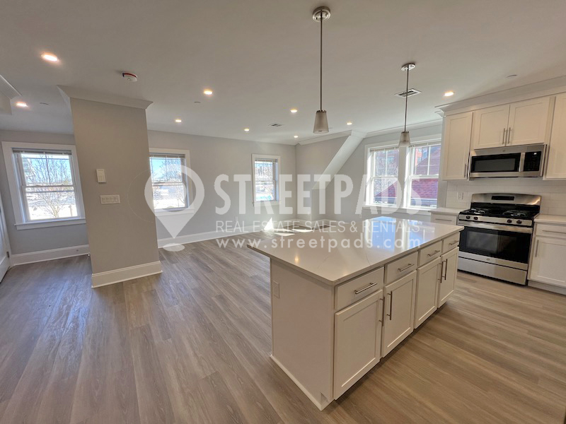 80 North Beacon St, Allston