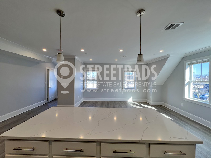 80 North Beacon St, Allston