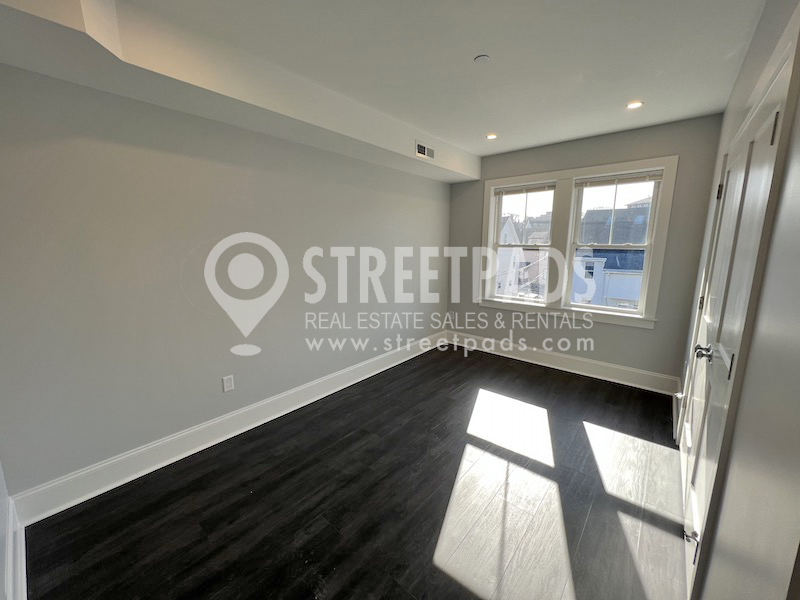 80 North Beacon St, Allston