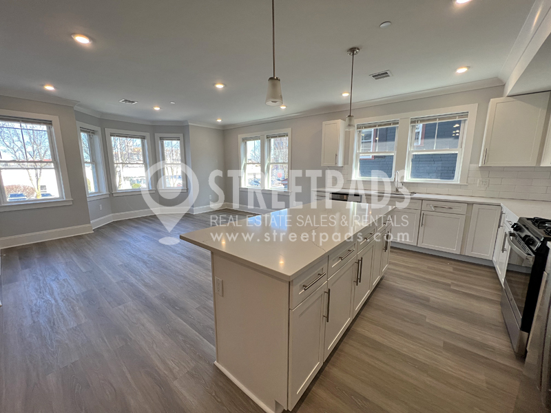 80 North Beacon St, Allston