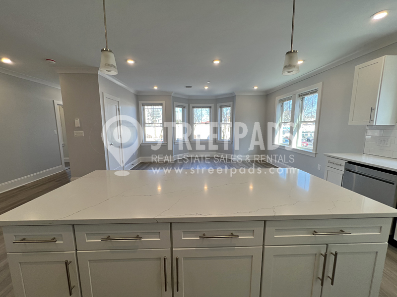 80 North Beacon St, Allston