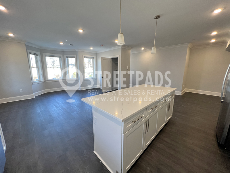 80 North Beacon St, Allston