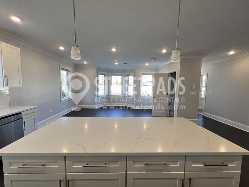 80 North Beacon St, Allston