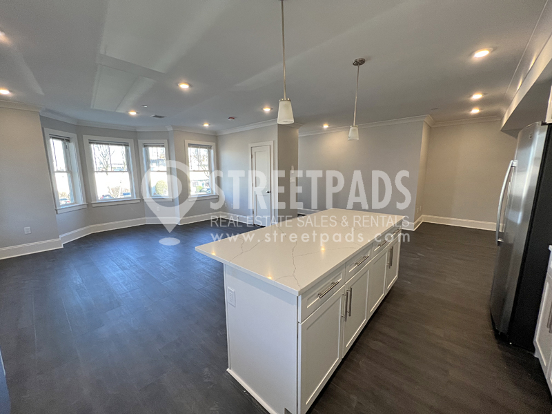 80 North Beacon St, Allston