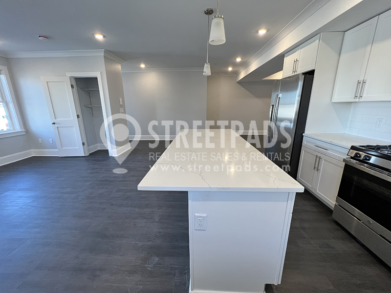 80 North Beacon St, Allston