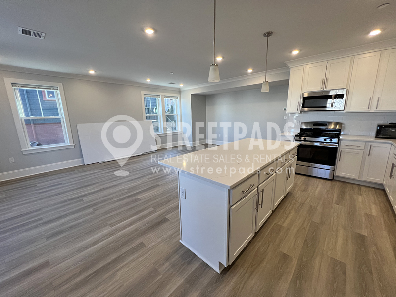 80 North Beacon St, Allston