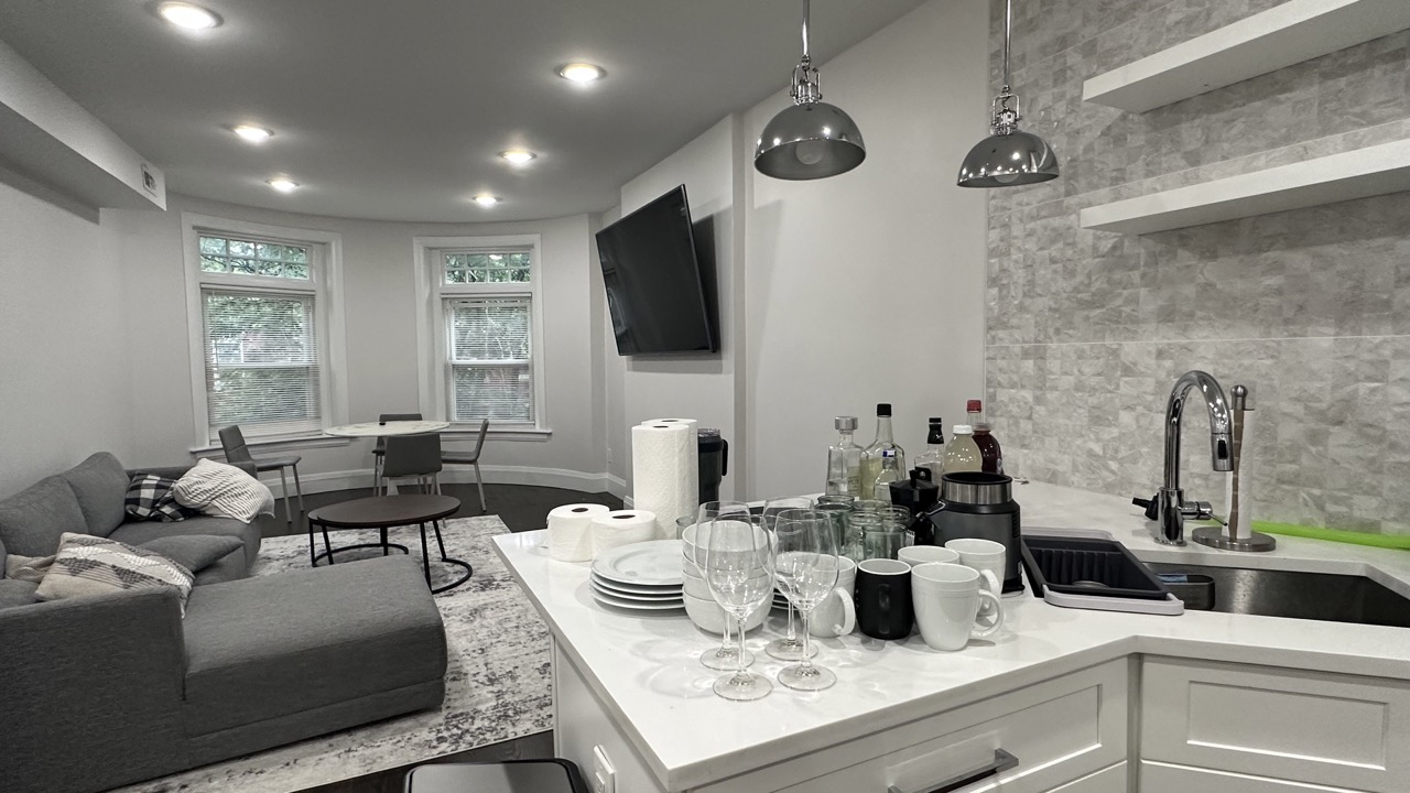 7 Strathmore Rd, Washington Square