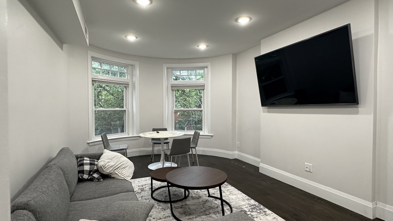 7 Strathmore Rd, Washington Square