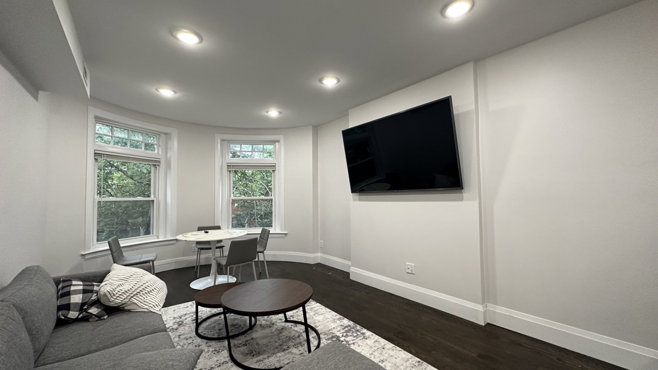 7 Strathmore Rd, Washington Square