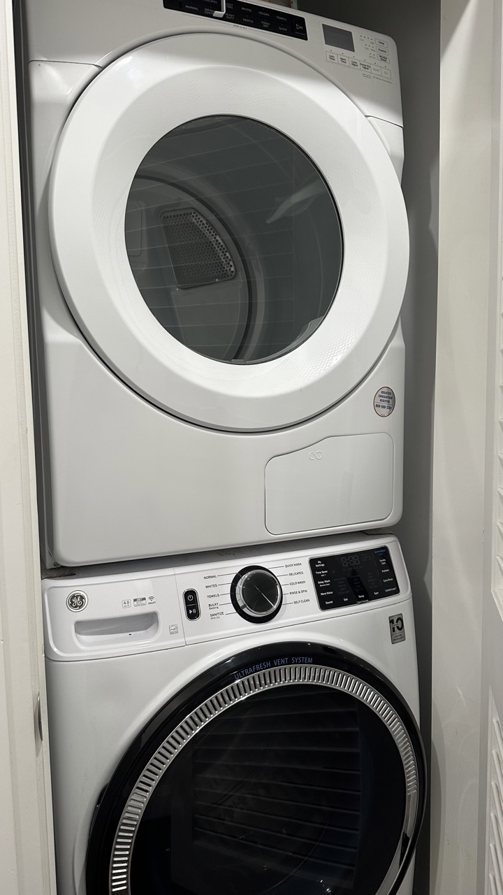 7 Strathmore Rd, Washington Square