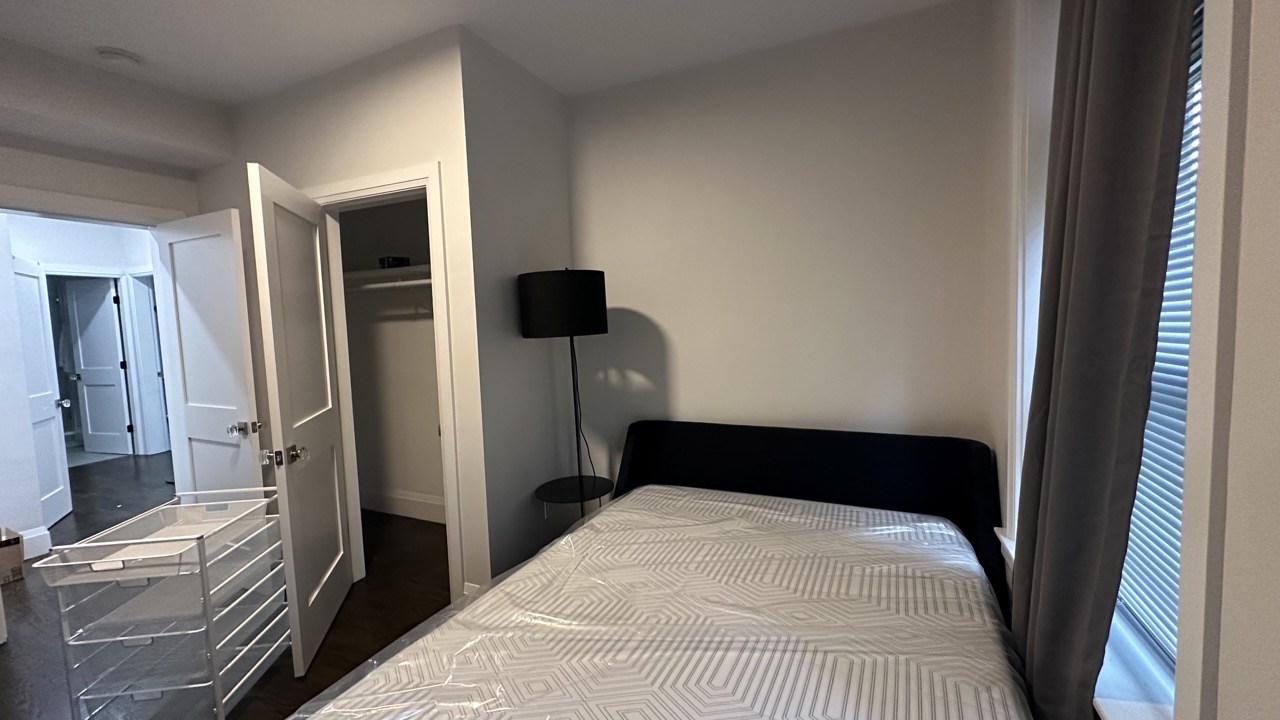 7 Strathmore Rd, Washington Square