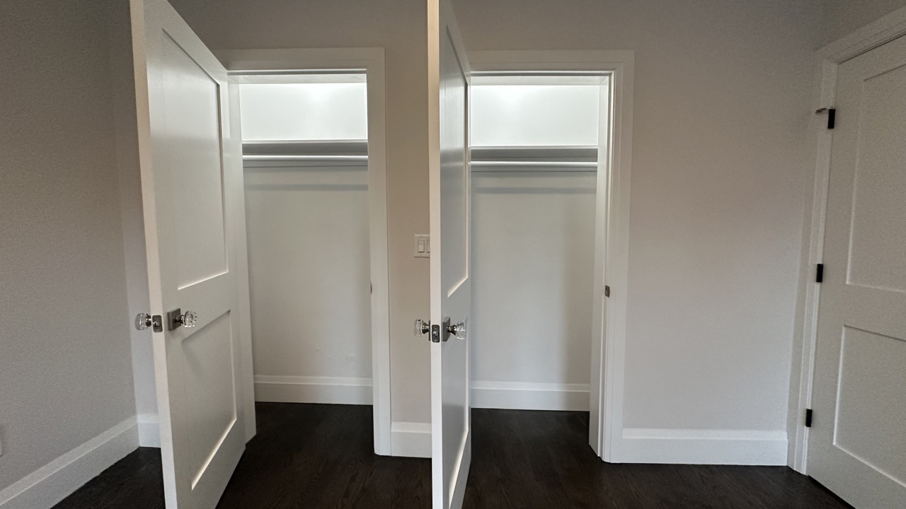 7 Strathmore Rd, Washington Square