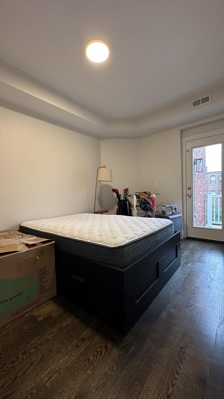 7 Strathmore Rd, Washington Square