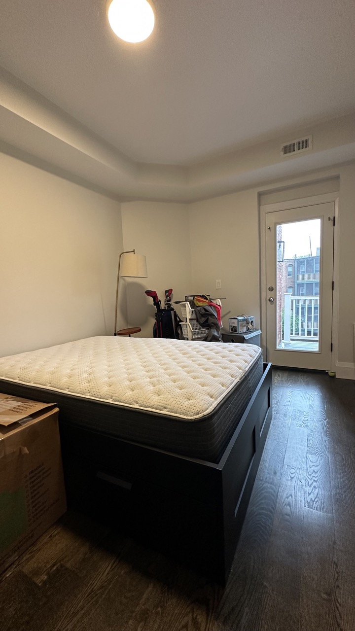 7 Strathmore Rd, Washington Square