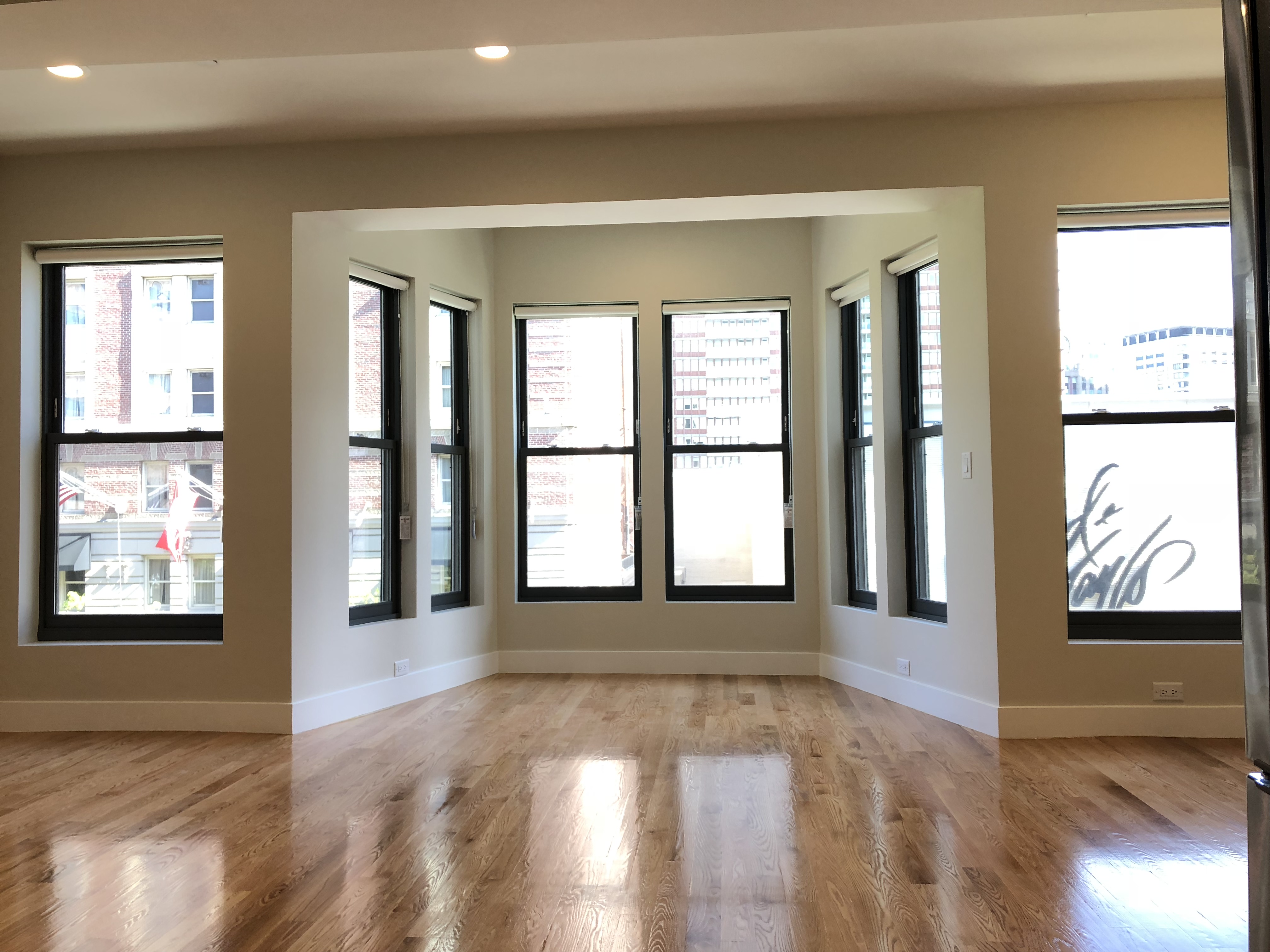 719 Boylston St, Back Bay