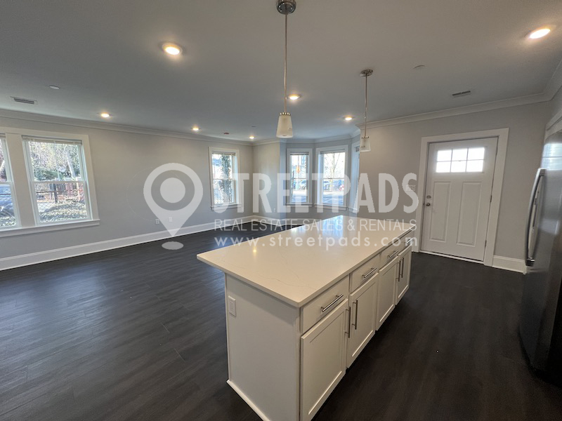 80 North Beacon St, Allston