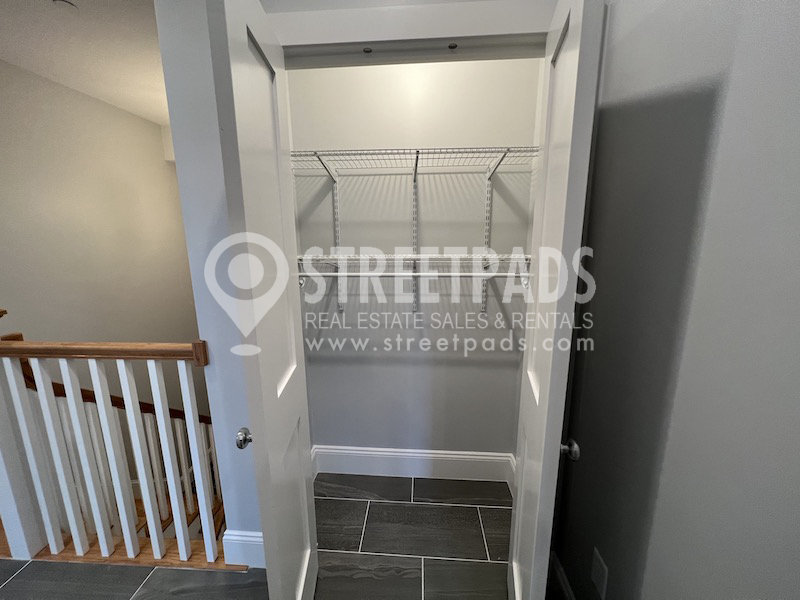 80 North Beacon St, Allston