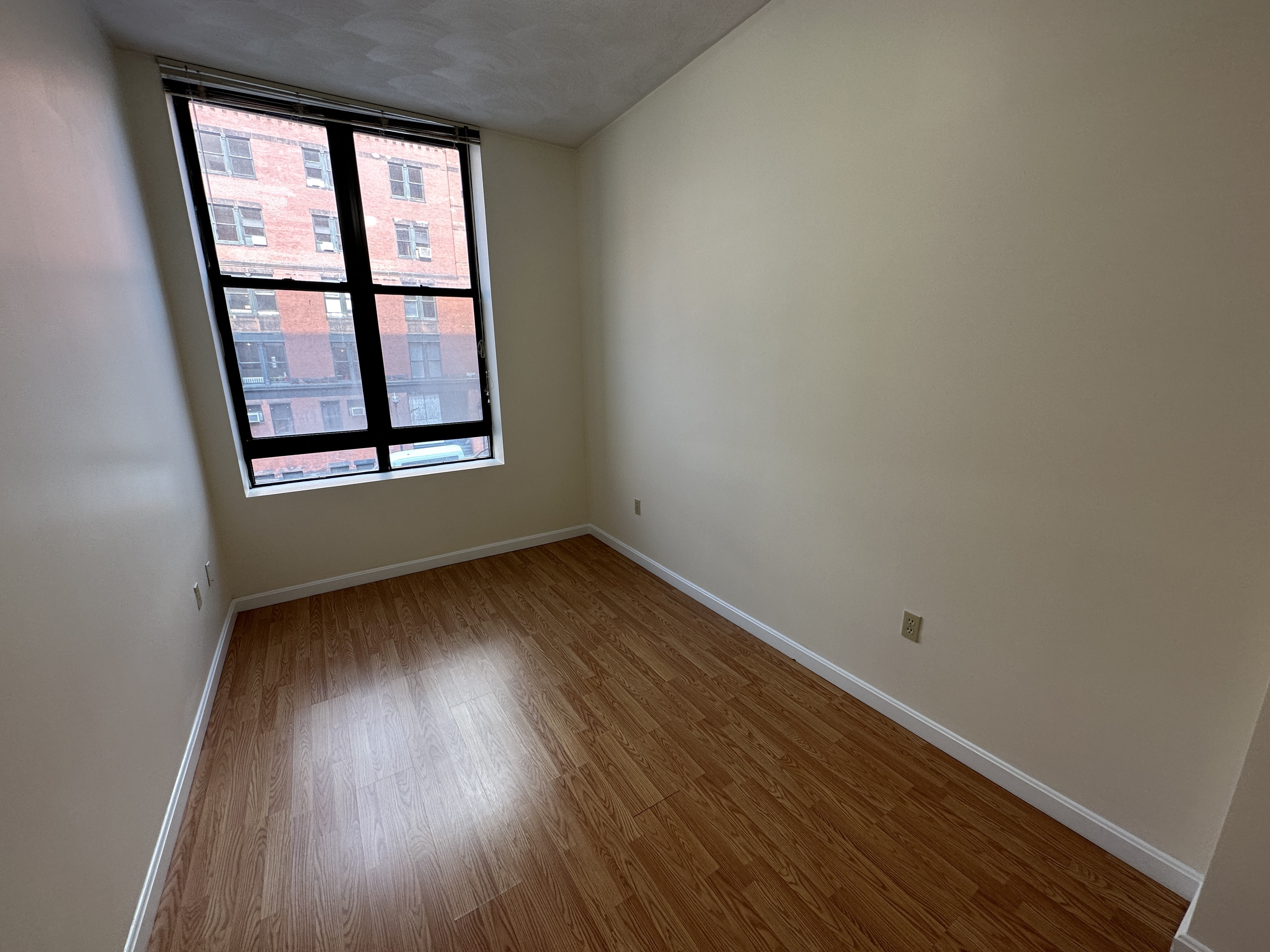 81 Essex St, Chinatown