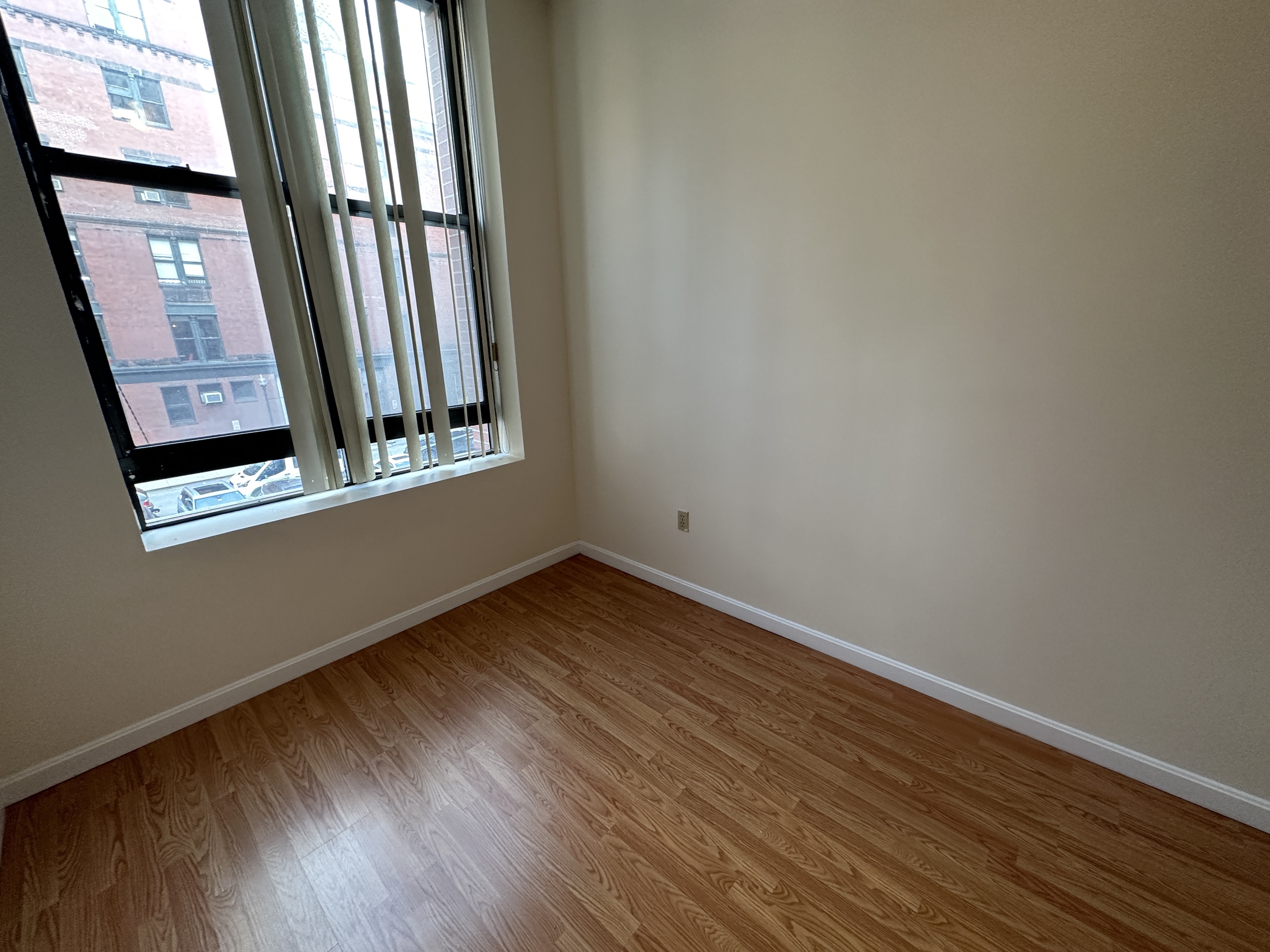 81 Essex St, Chinatown