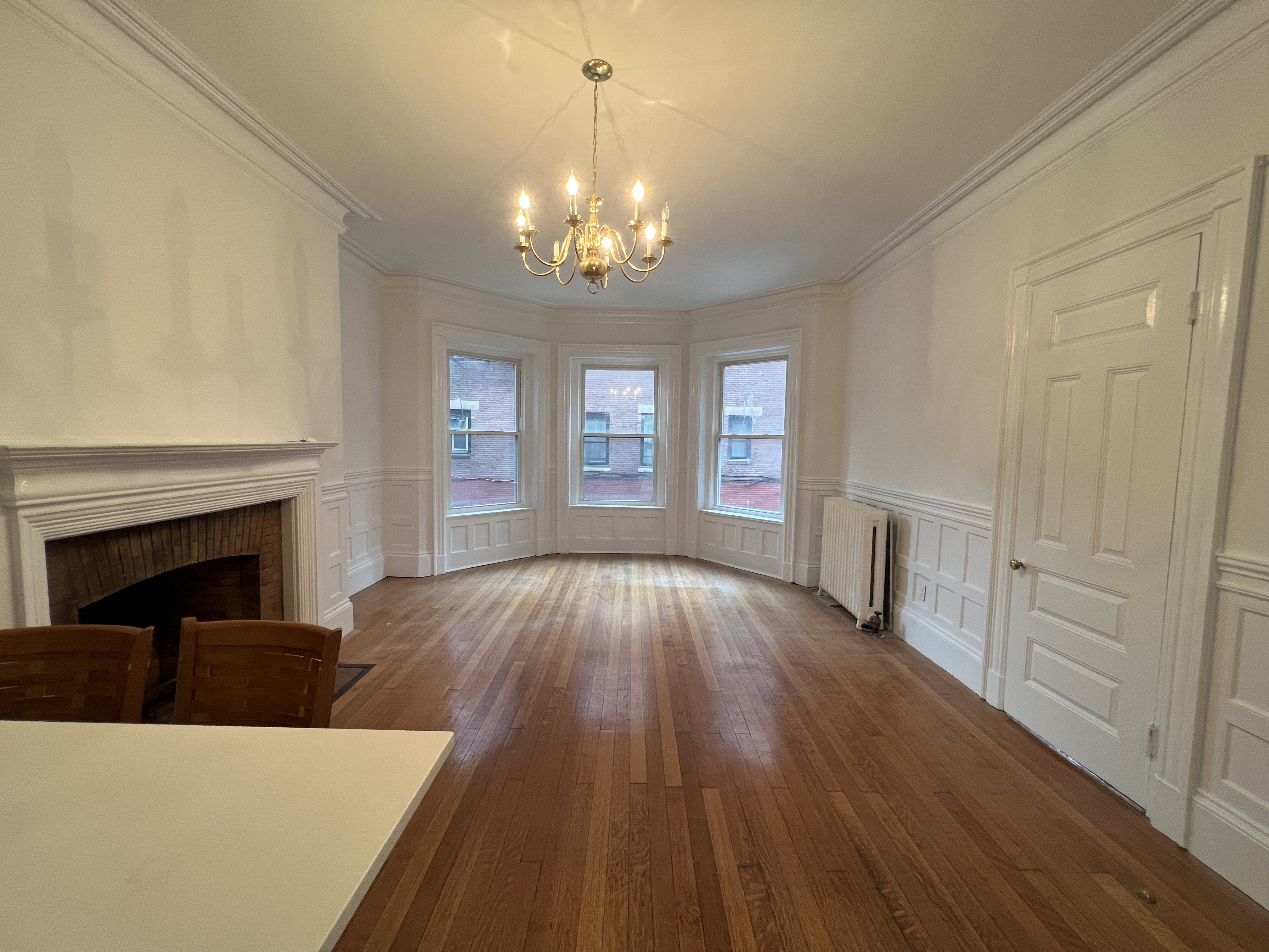 869 Beacon St, Fenway