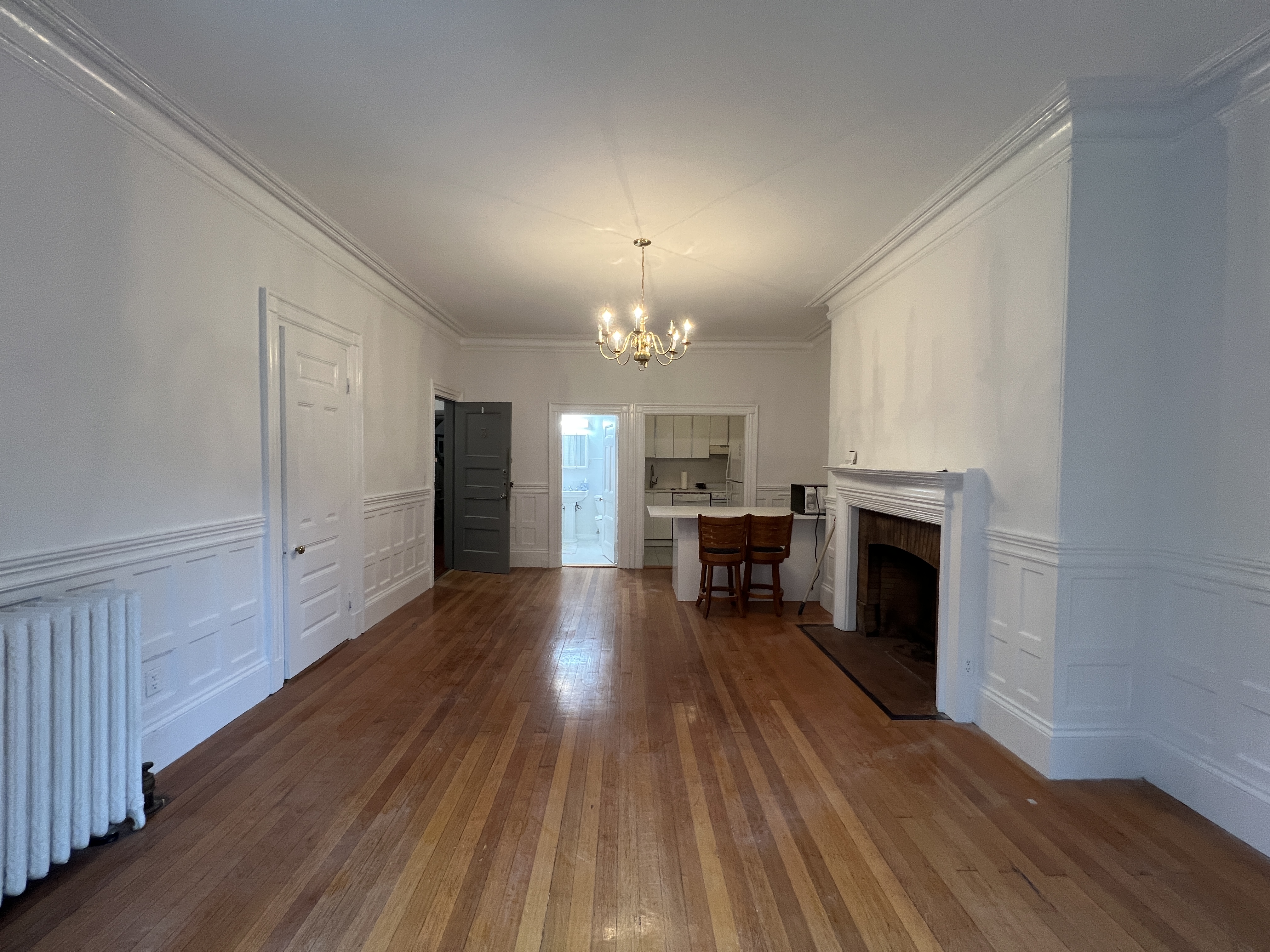 869 Beacon St, Fenway