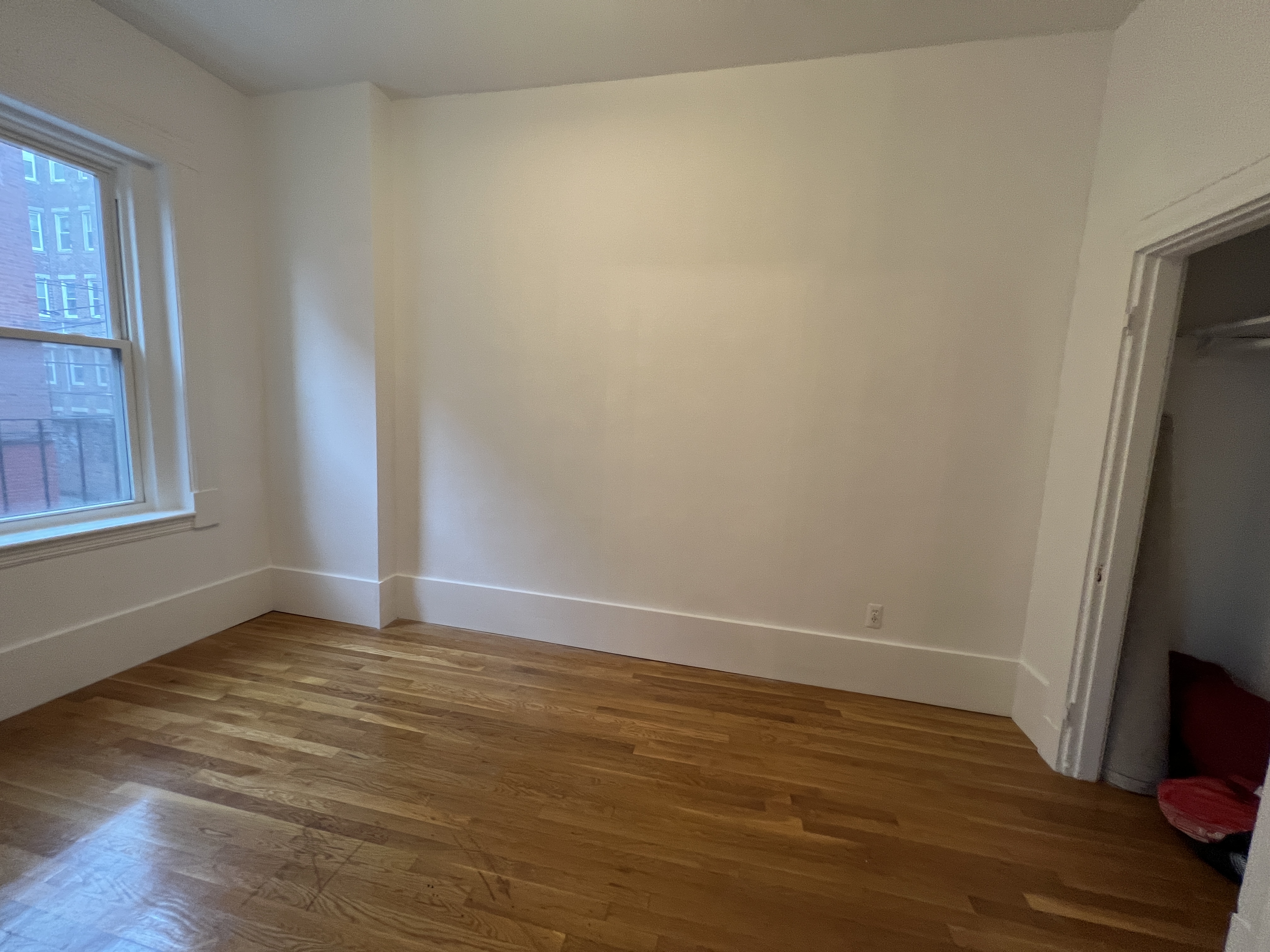 869 Beacon St, Fenway