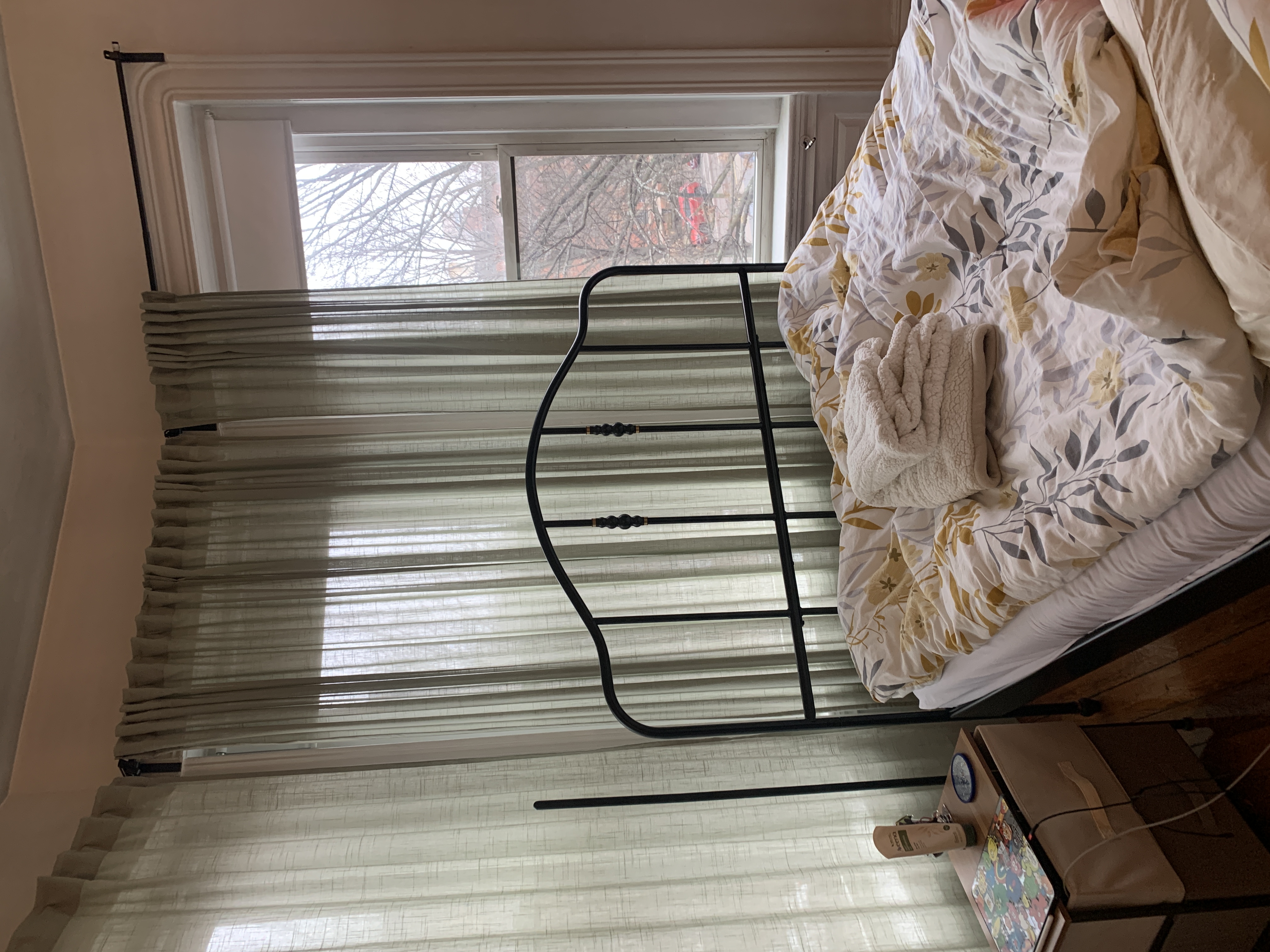 1077 Beacon St, Longwood