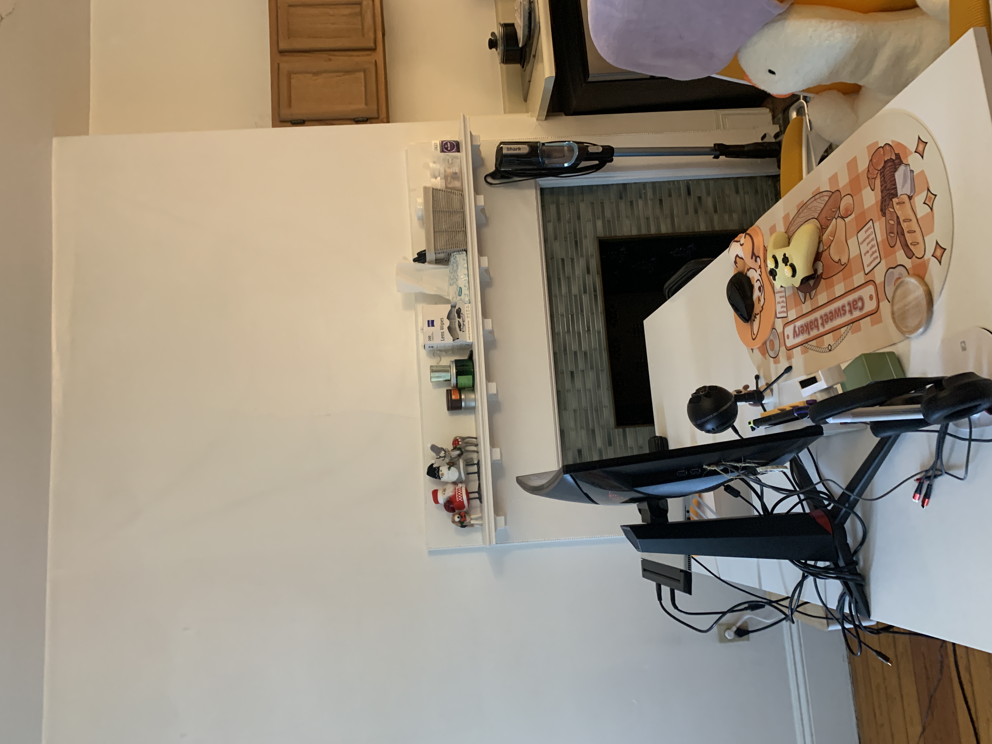 1077 Beacon St, Longwood