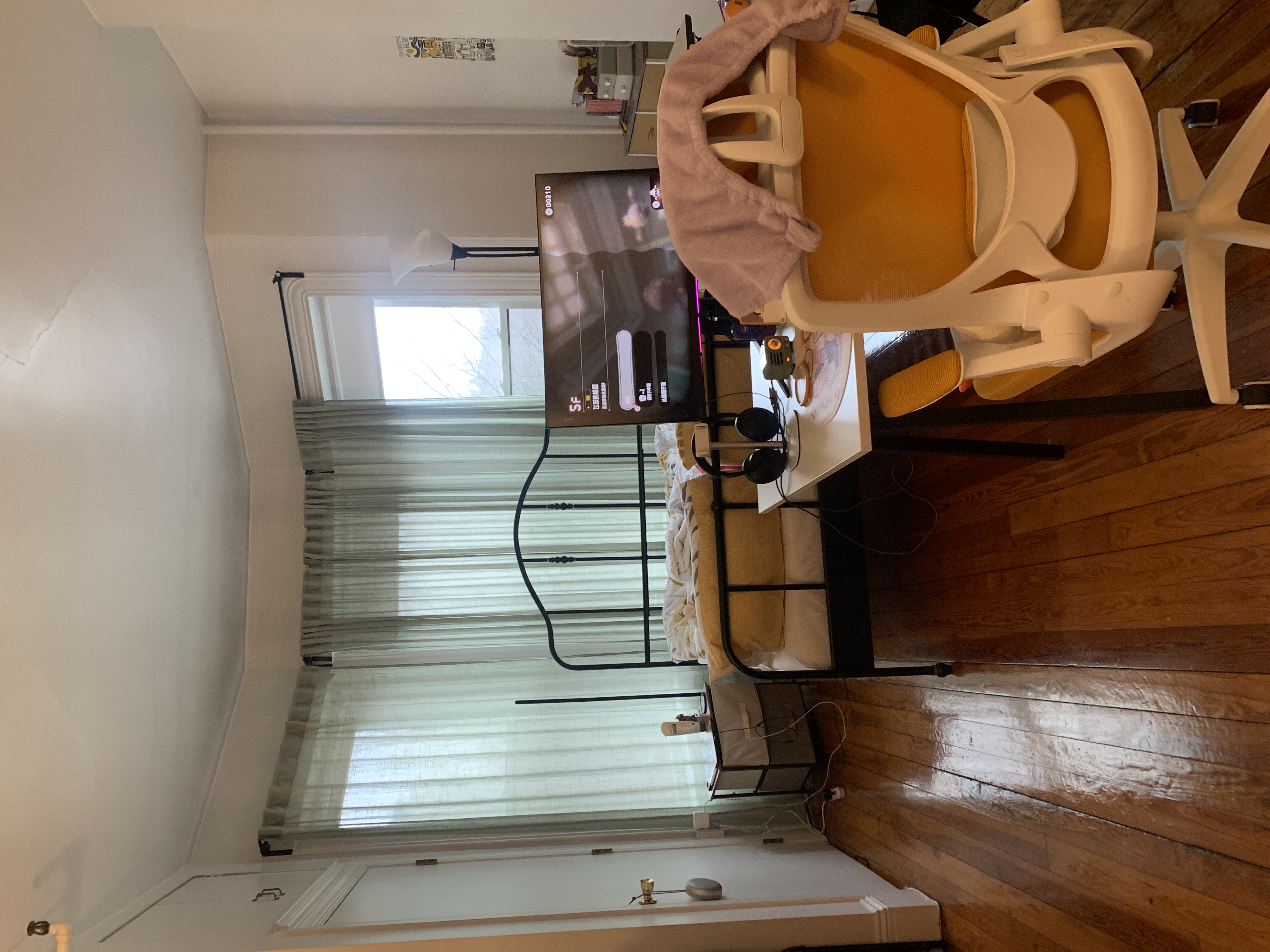 1077 Beacon St, Longwood