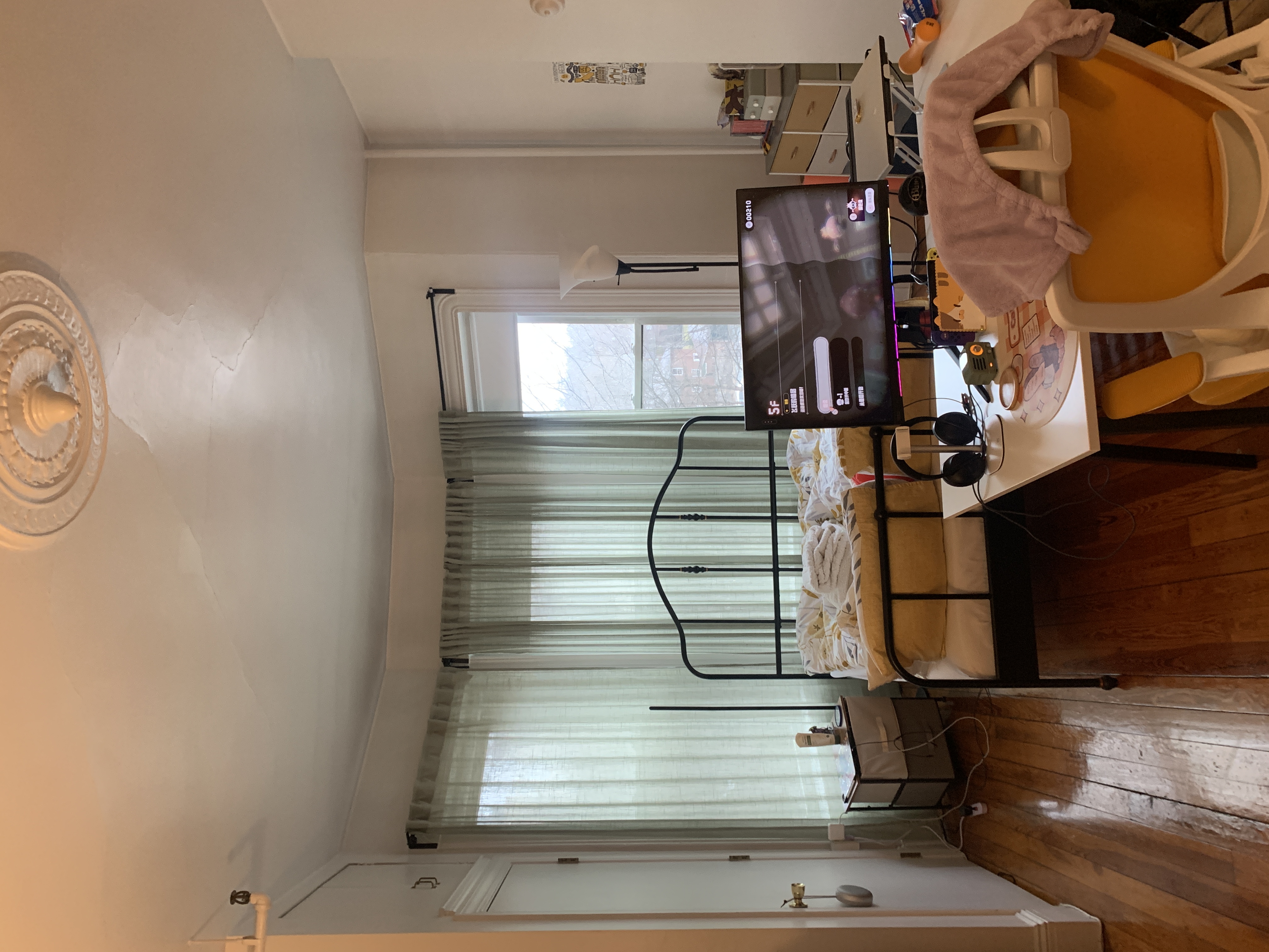 1077 Beacon St, Longwood