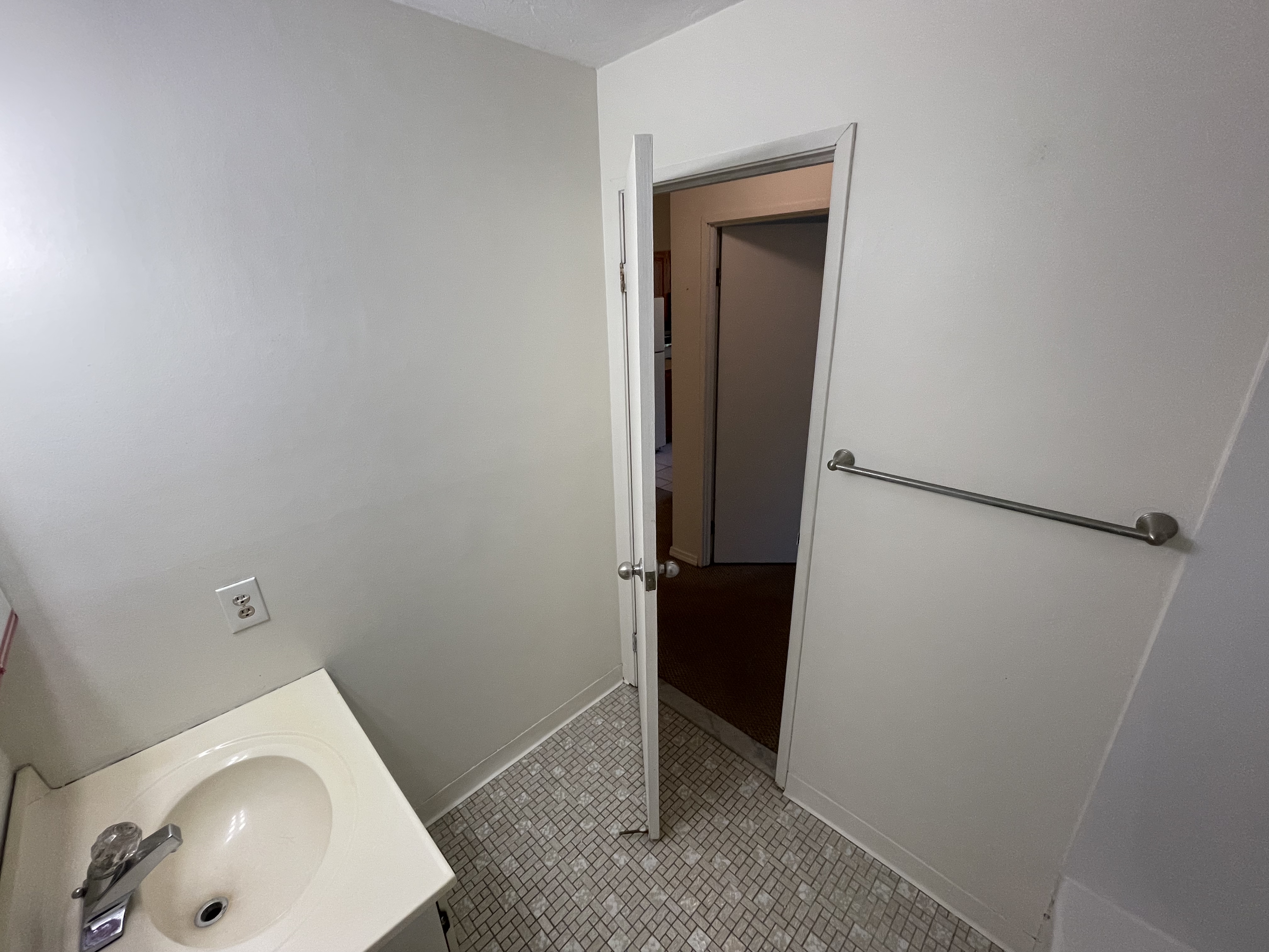 100 Fellsview Ter, Stoneham