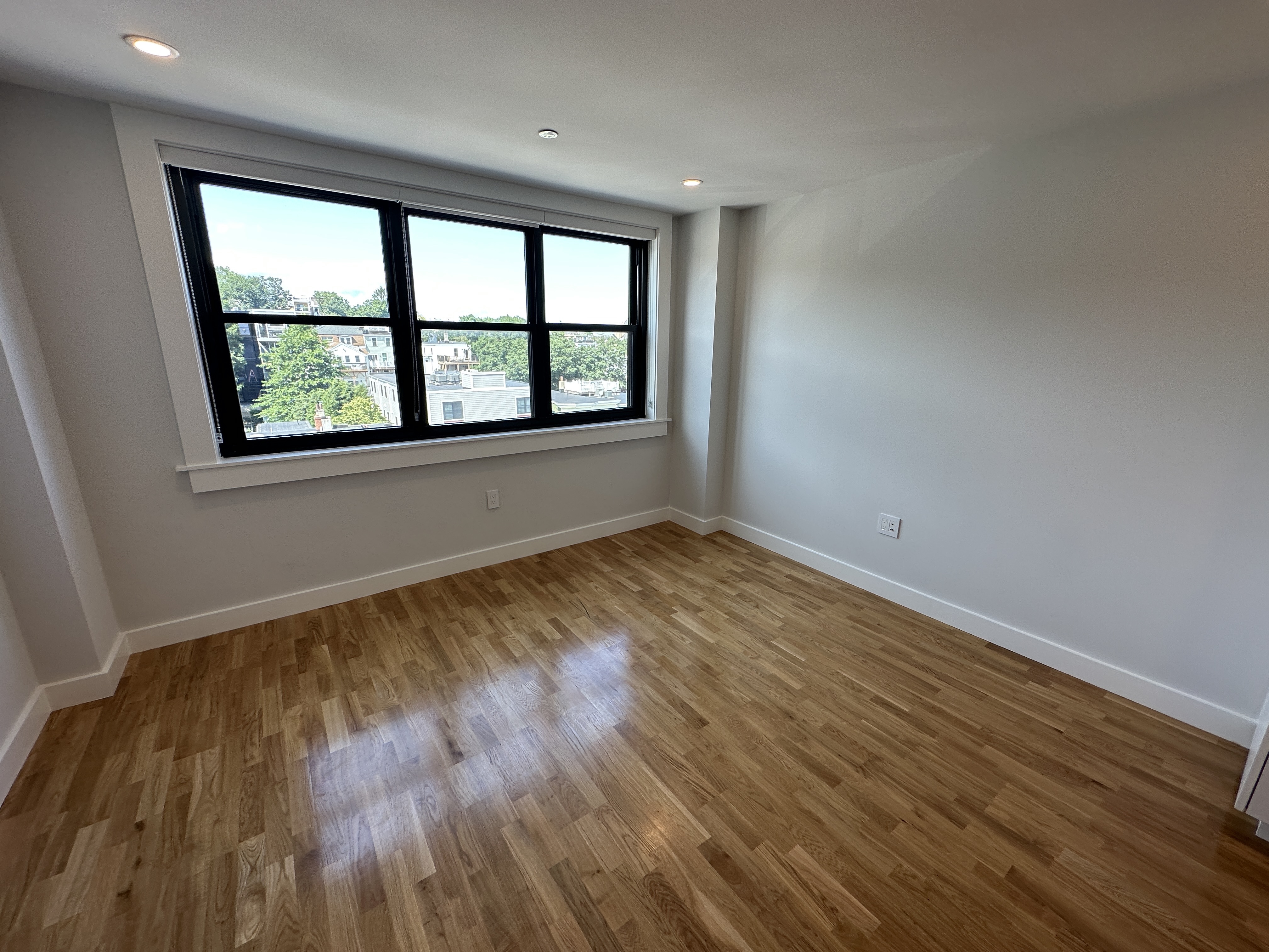 1410 Columbia Rd, South Boston