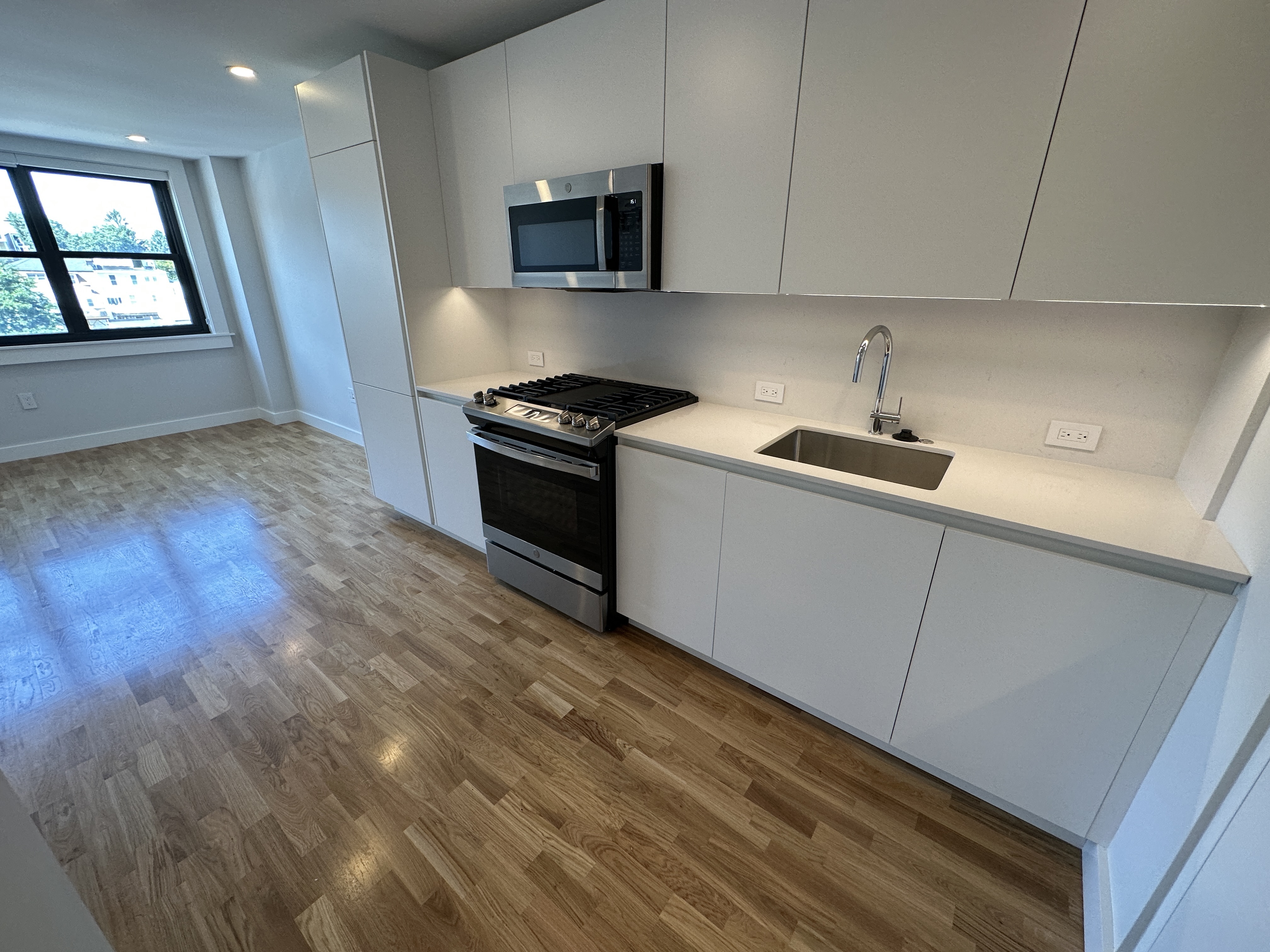 1410 Columbia Rd, South Boston