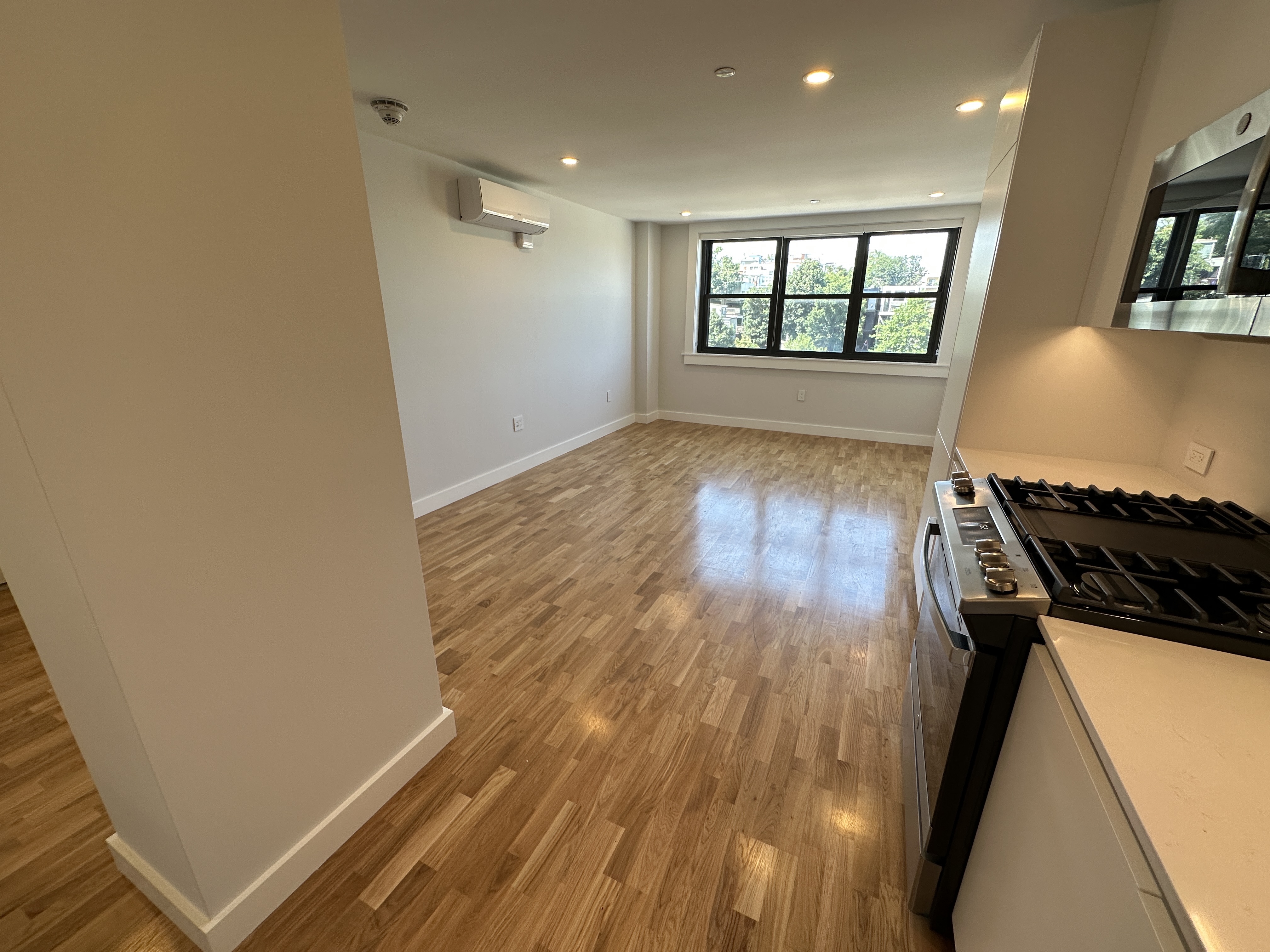 1410 Columbia Rd, South Boston